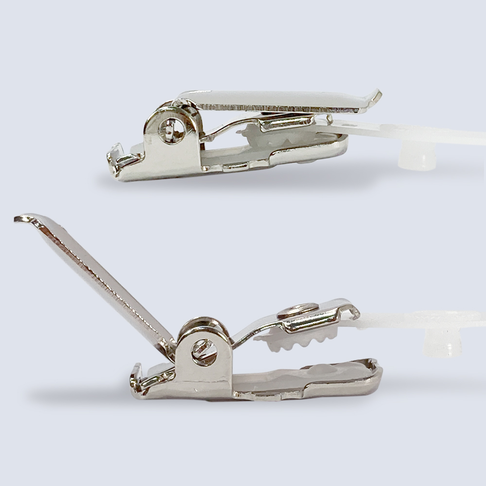 AC913 Can be use with other attachment, like swivel hook, badge clip and son on.